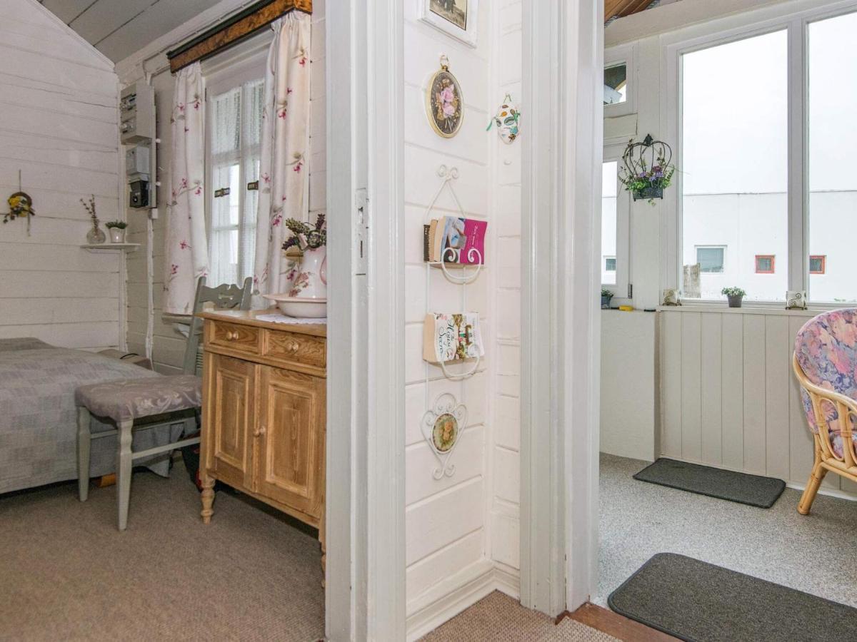 4 Person Holiday Home In R M Lakolk Экстерьер фото